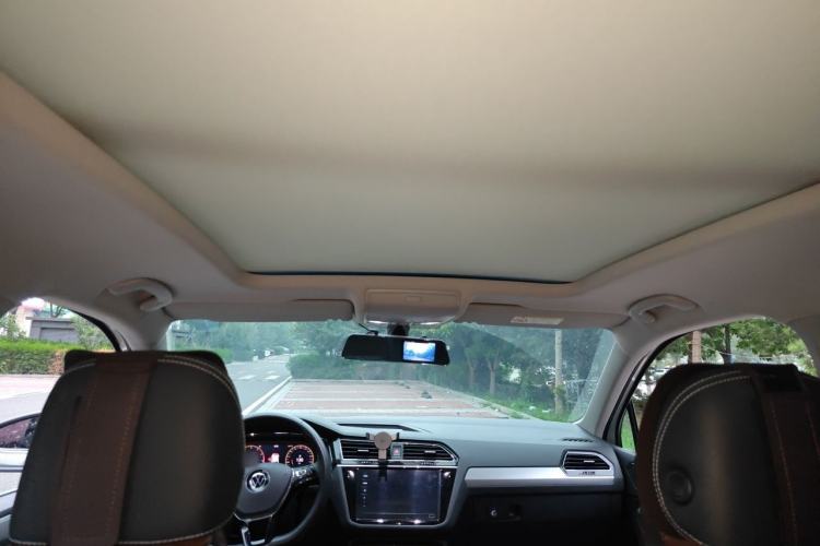 Used Volkswagen Tiguan L 2021 330TSI Automatic Two-Wheel Drive Smart Edition Headliner