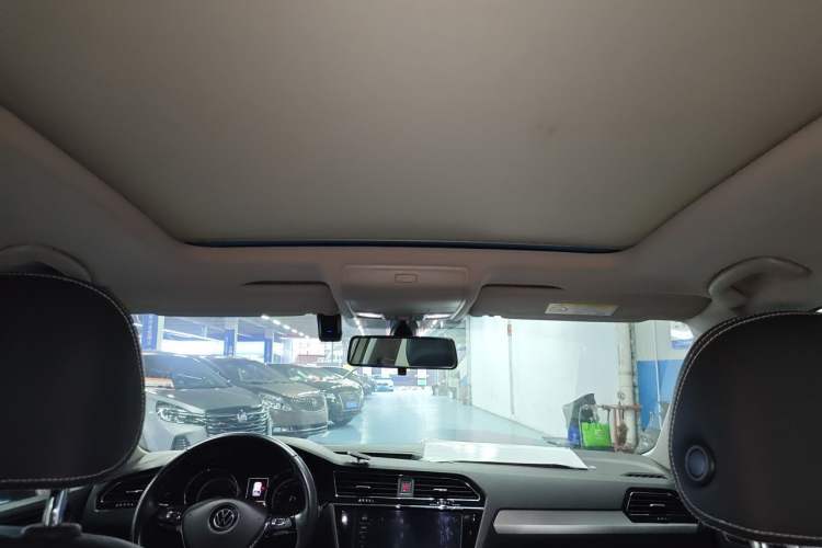Used Volkswagen Tiguan L 2021 330TSI Automatic Two-Wheel Drive Smart Edition Headliner