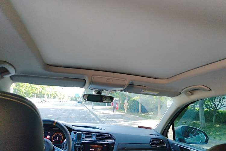 Used Volkswagen Tiguan L 2021 330TSI Automatic Two-Wheel Drive R-Line Enhanced Edition Headliner