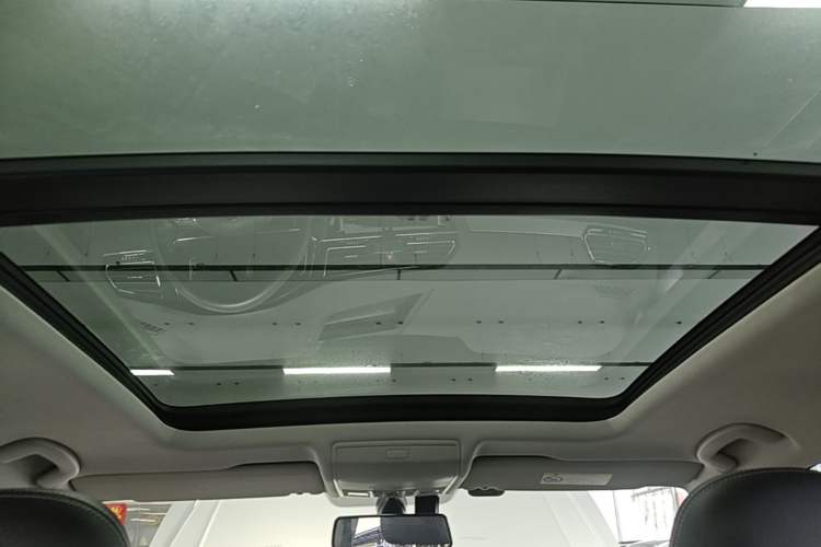 Used Volkswagen Tiguan L 2021 330TSI Automatic Two-Wheel Drive Smart Edition Headliner