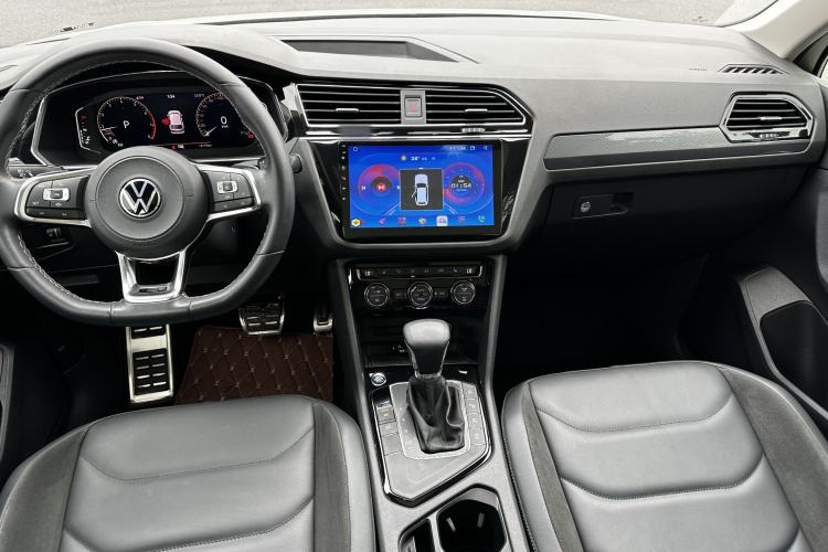 Used Volkswagen Tiguan L 2021 330TSI Automatic Two-Wheel Drive R-Line Enhanced Edition Interior 2