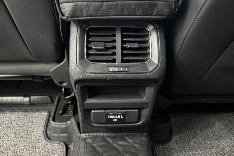 Used Volkswagen Tiguan L 2021 330TSI Automatic Two-Wheel Drive Comfort Edition Interior 7