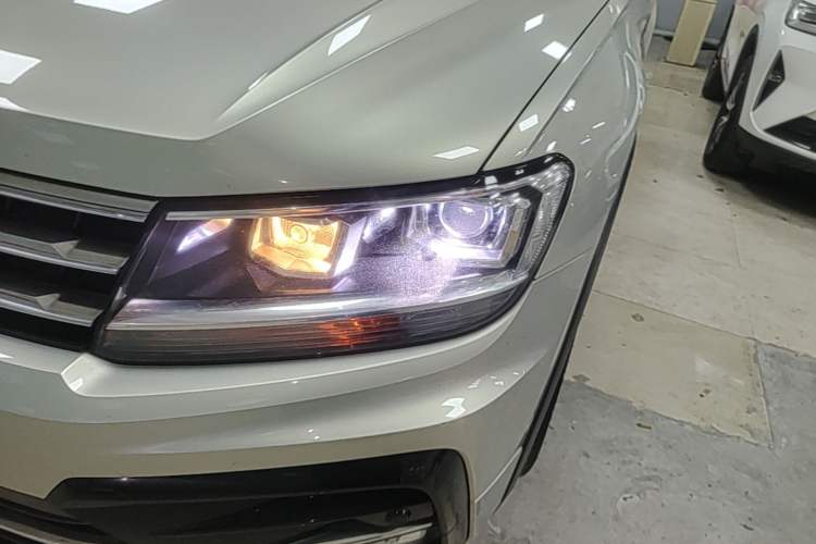 Used Volkswagen Tiguan L 2021 330TSI Automatic Two-Wheel Drive R-Line Enhanced Edition Left Front Headlight