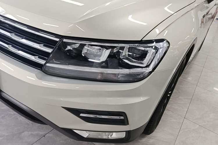 Used Volkswagen Tiguan L 2021 330TSI Automatic Two-Wheel Drive Smart Edition Left Front Headlight