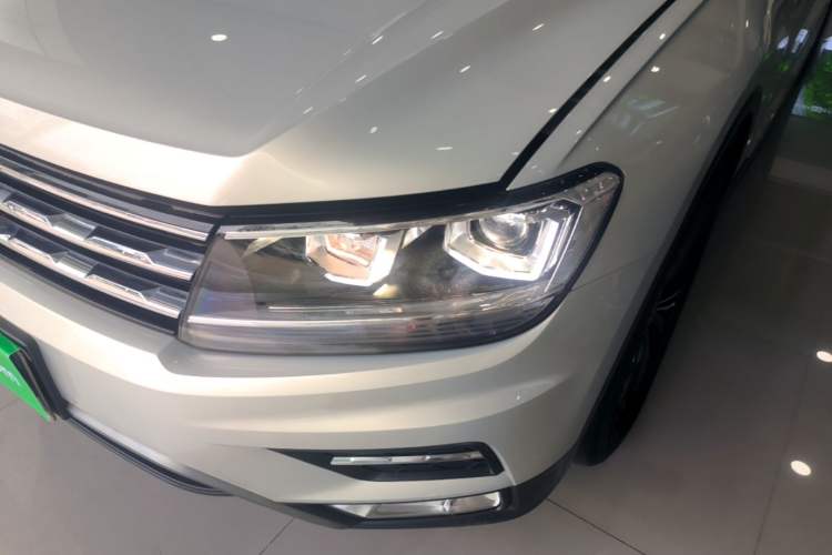Used Volkswagen Tiguan L 2021 330TSI Automatic Two-Wheel Drive Smart Edition Left Front Headlight