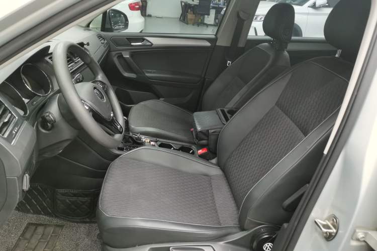 Used Volkswagen Tiguan L 2021 330TSI Automatic Two-Wheel Drive Comfort Edition Left Front Seat