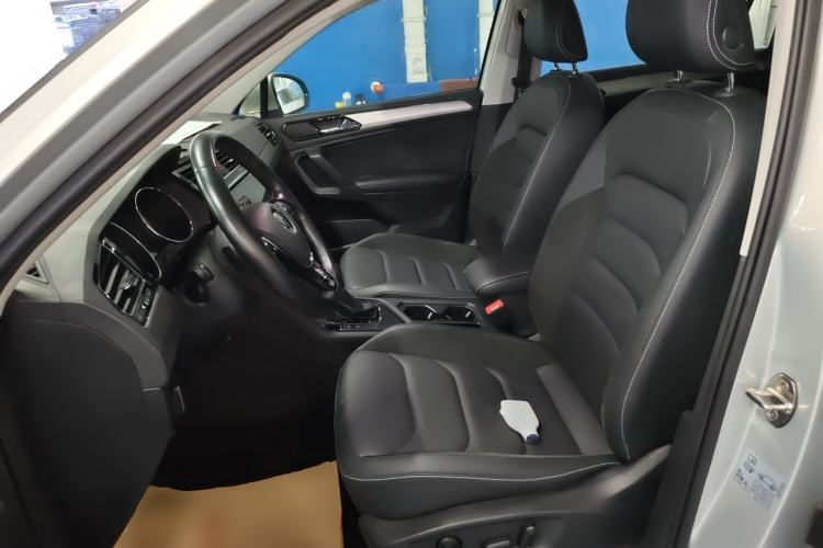 Used Volkswagen Tiguan L 2021 330TSI Automatic Two-Wheel Drive Smart Edition Left Front Seat