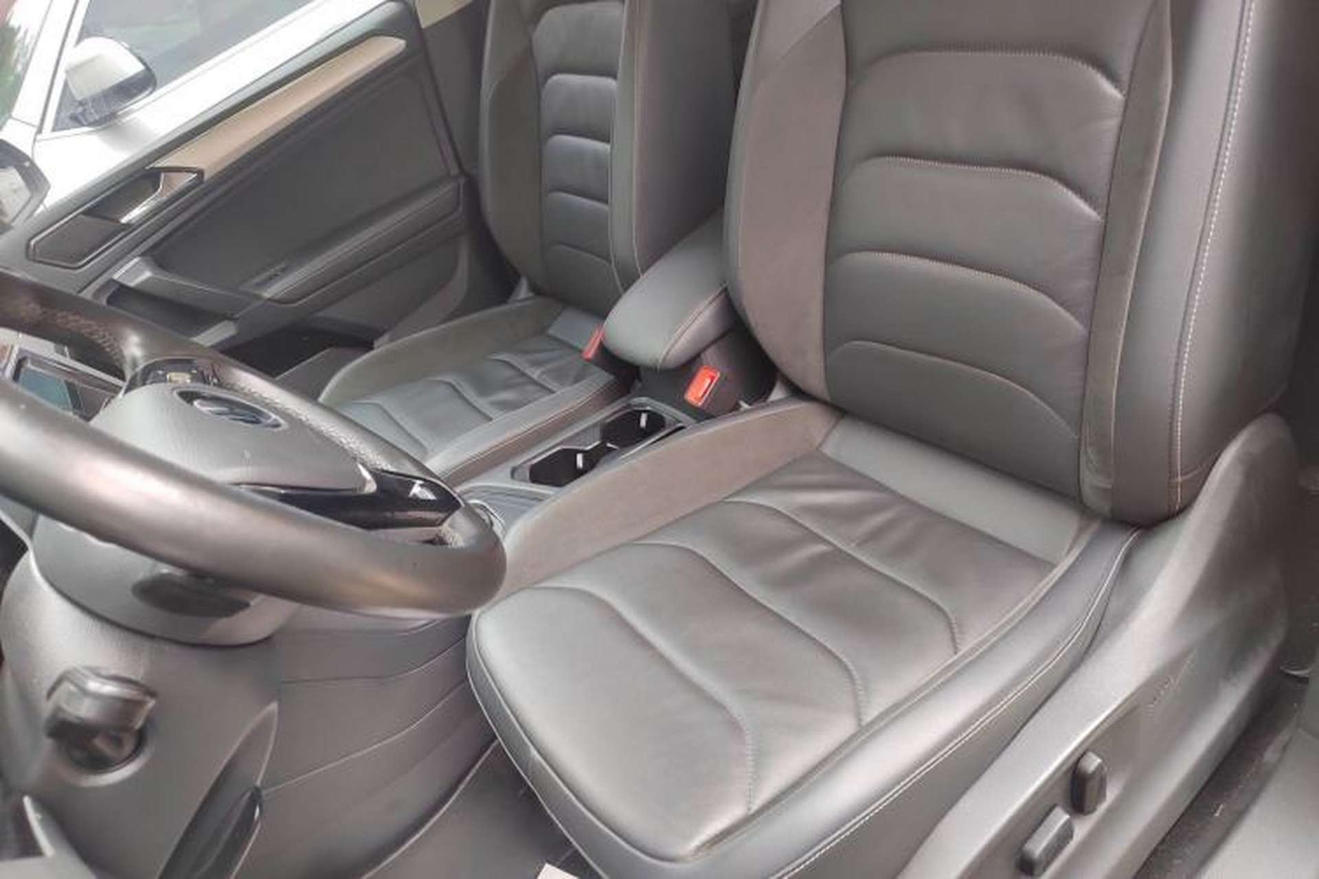 Used Volkswagen Tiguan L 2021 330TSI Automatic Two-Wheel Drive Smart Edition Left Front Seat