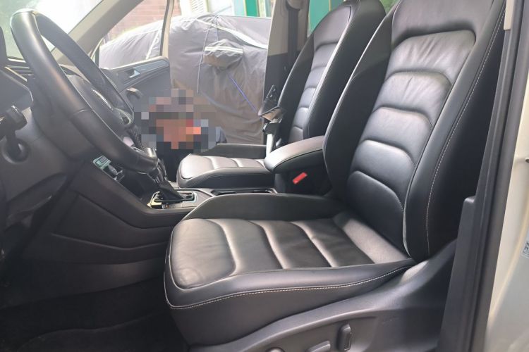 Used Volkswagen Tiguan L 2021 330TSI Automatic Two-Wheel Drive R-Line Enhanced Edition Left Front Seat