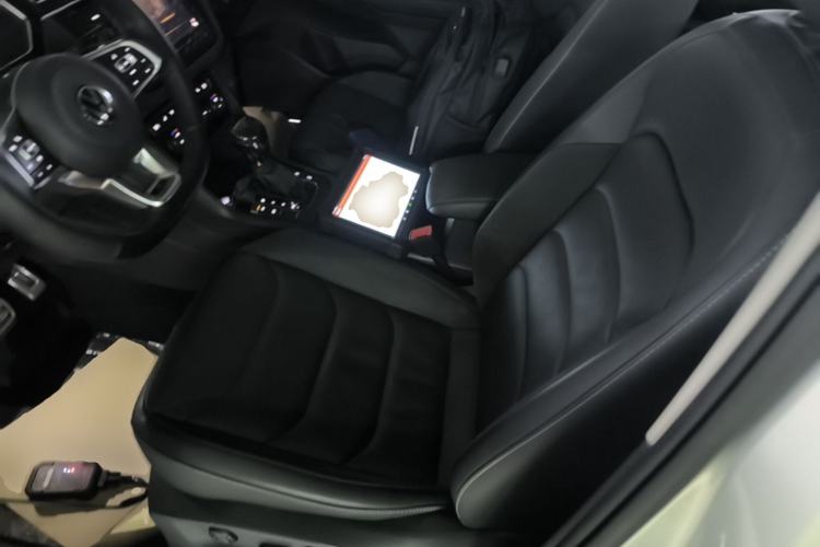 Used Volkswagen Tiguan L 2021 330TSI Automatic Two-Wheel Drive R-Line Enhanced Edition Left Front Seat