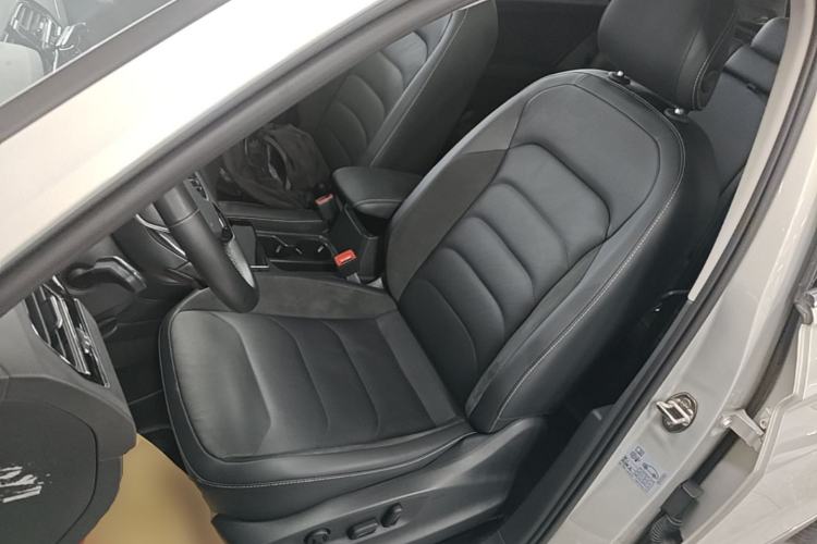 Used Volkswagen Tiguan L 2021 330TSI Automatic Two-Wheel Drive Smart Edition Left Front Seat