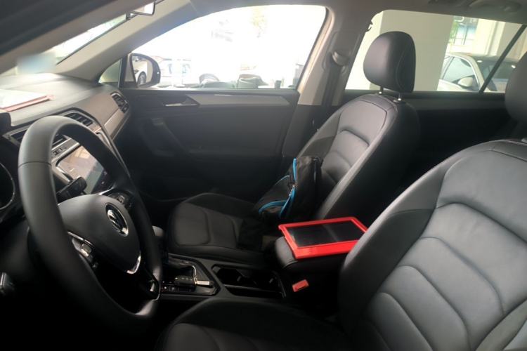 Used Volkswagen Tiguan L 2021 330TSI Automatic Two-Wheel Drive Smart Edition Left Front Seat
