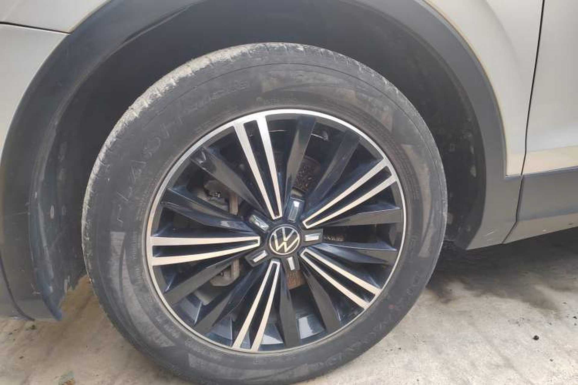Used Volkswagen Tiguan L 2021 330TSI Automatic Two-Wheel Drive Smart Edition Left Front Wheel Hub