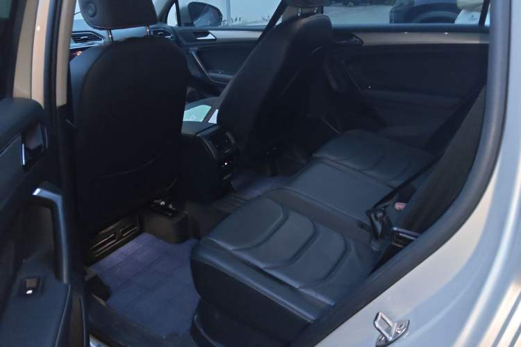 Used Volkswagen Tiguan L 2021 330TSI Automatic Two-Wheel Drive Smart Edition Left Rear Seat