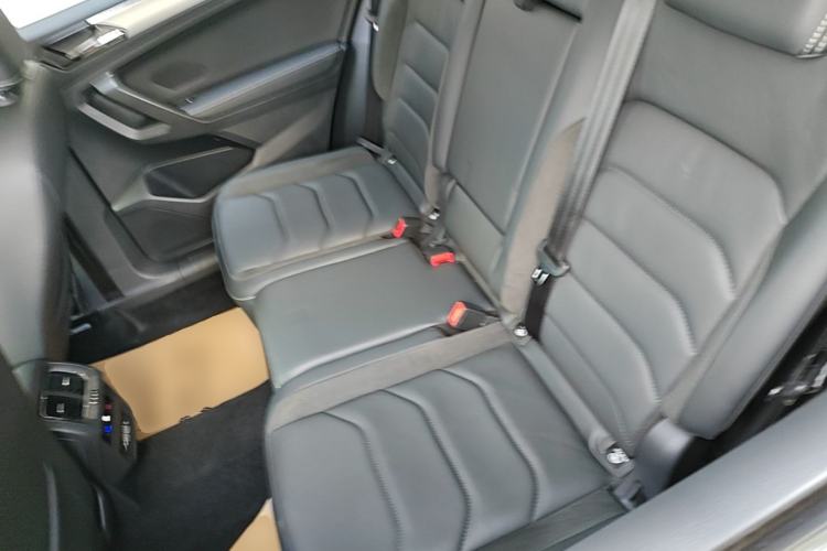 Used Volkswagen Tiguan L 2021 330TSI Automatic Two-Wheel Drive Smart Edition Left Rear Seat