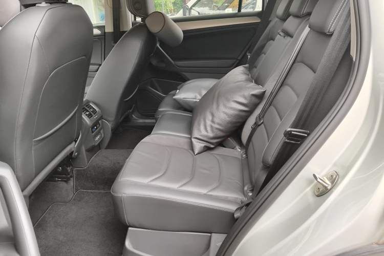 Used Volkswagen Tiguan L 2021 330TSI Automatic Two-Wheel Drive Smart Edition Left Rear Seat