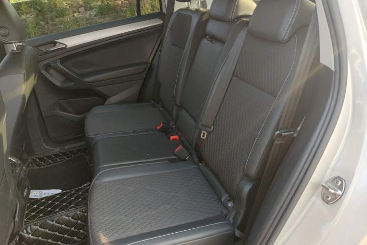 Used Volkswagen Tiguan L 2021 280TSI Automatic Two-Wheel Drive Smart Edition Left Rear Seat