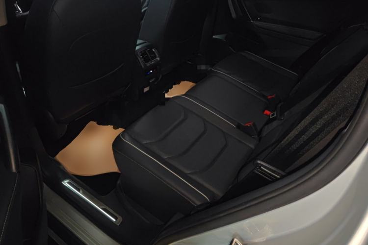 Used Volkswagen Tiguan L 2021 330TSI Automatic Two-Wheel Drive R-Line Flagship Edition Left Rear Seat
