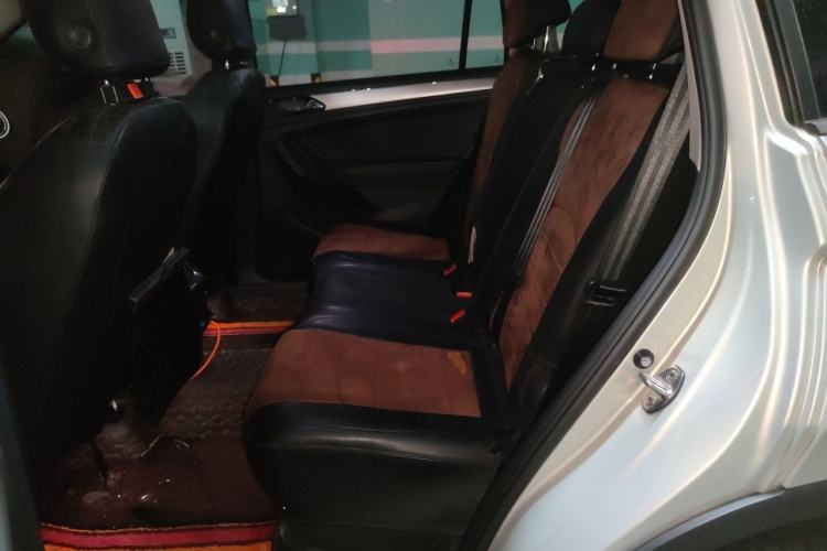 Used Volkswagen Tiguan L 2021 330TSI Automatic Two-Wheel Drive Smart Edition Left Rear Seat