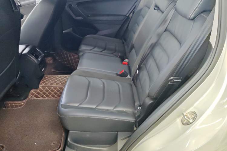 Used Volkswagen Tiguan L 2021 330TSI Automatic Two-Wheel Drive Smart Edition Left Rear Seat