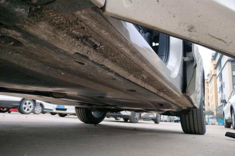 Used Volkswagen Tiguan L 2021 330TSI Automatic Two-Wheel Drive R-Line Flagship Edition Left Side Sill