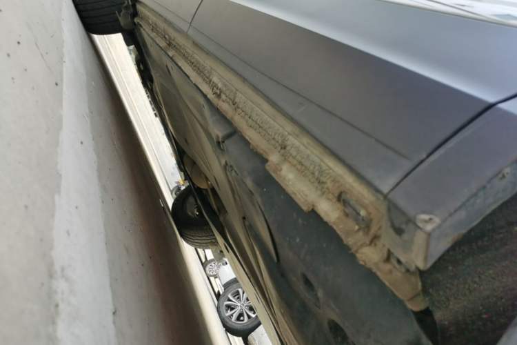 Used Volkswagen Tiguan L 2021 330TSI Automatic Two-Wheel Drive Smart Edition Left Side Sill