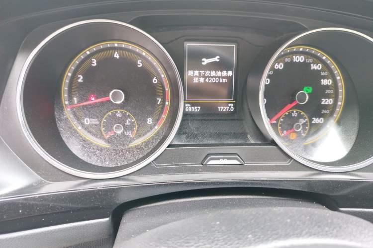Used Volkswagen Tiguan L 2021 330TSI Automatic Two-Wheel Drive Smart Edition Odometer Close Up