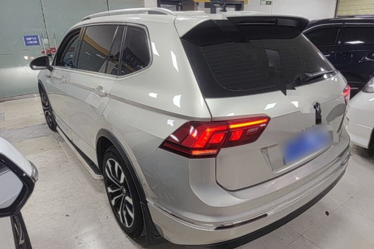 Used Volkswagen Tiguan L 2021 330TSI Automatic Two-Wheel Drive R-Line Enhanced Edition Rear Left 45 Deg