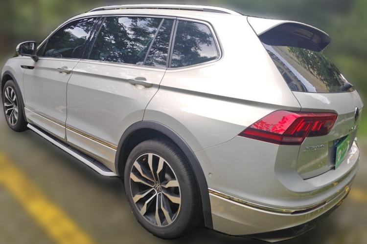 Used Volkswagen Tiguan L 2021 330TSI Automatic Two-Wheel Drive R-Line Enhanced Edition Rear Left 45 Deg