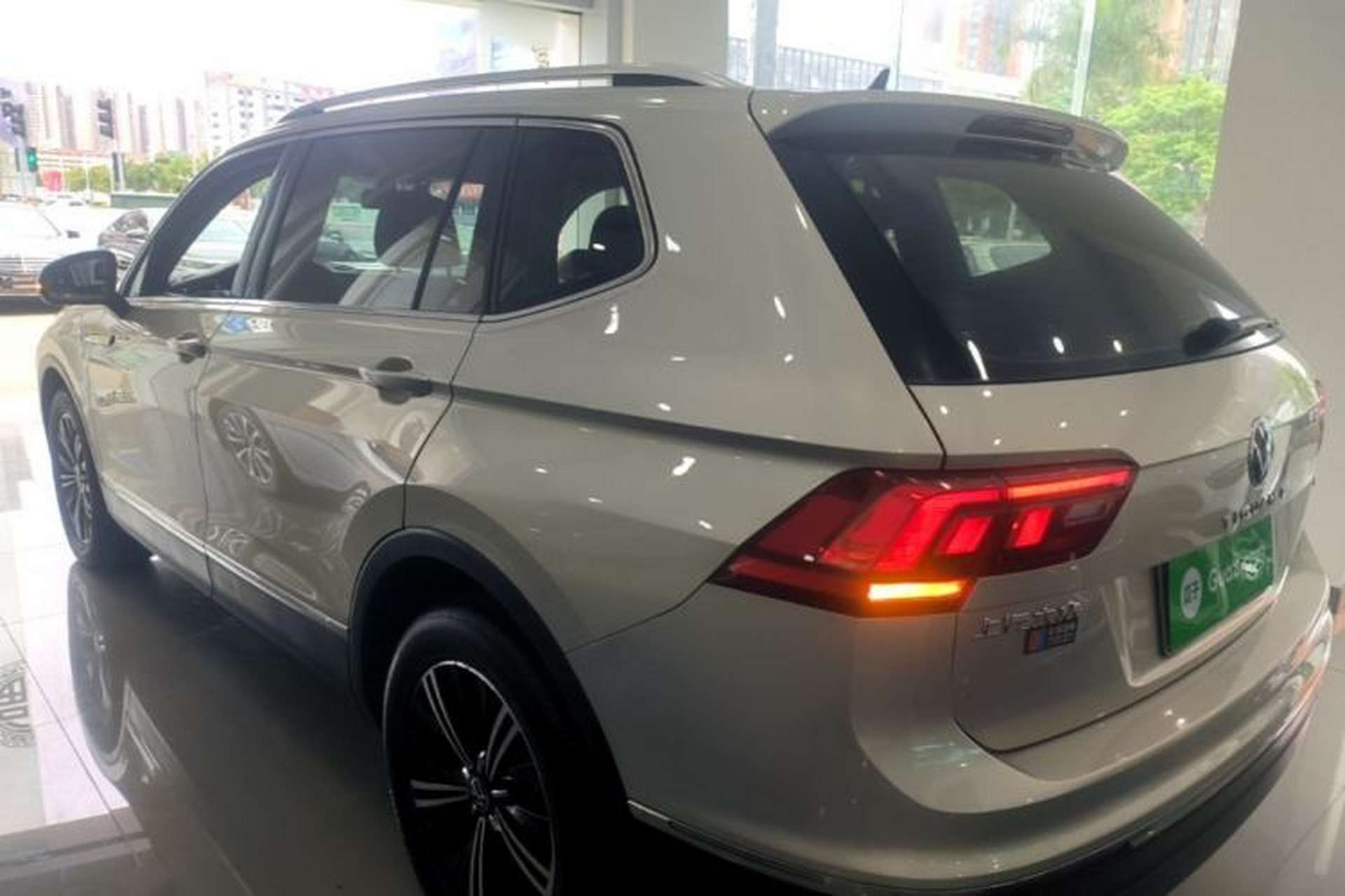 Used Volkswagen Tiguan L 2021 330TSI Automatic Two-Wheel Drive Smart Edition Rear Left 45 Deg