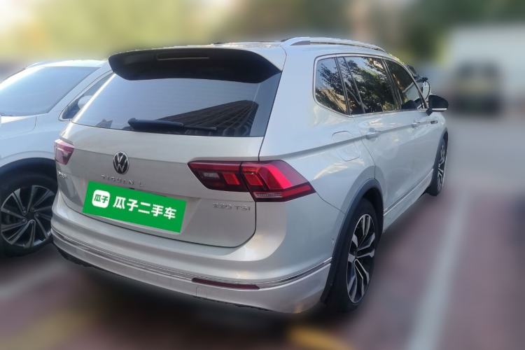 Used Volkswagen Tiguan L 2021 330TSI Automatic Two-Wheel Drive R-Line Enhanced Edition Rear Right 45 Deg