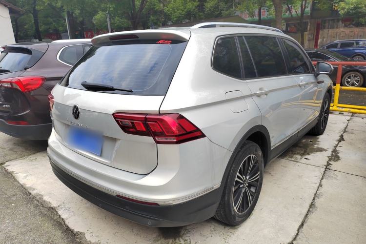 Used Volkswagen Tiguan L 2021 330TSI Automatic Two-Wheel Drive Smart Edition Rear Right 45 Deg