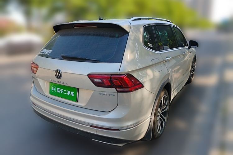 Used Volkswagen Tiguan L 2021 330TSI Automatic Two-Wheel Drive R-Line Enhanced Edition Rear Right 45 Deg