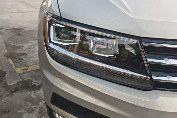 Used Volkswagen Tiguan L 2021 280TSI Automatic Two-Wheel Drive Smart Edition Right Front Headlight