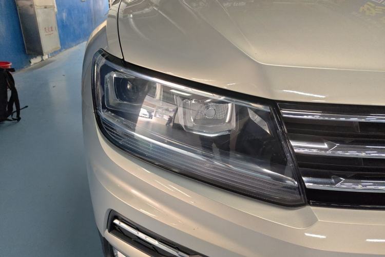 Used Volkswagen Tiguan L 2021 330TSI Automatic Two-Wheel Drive Smart Edition Right Front Headlight