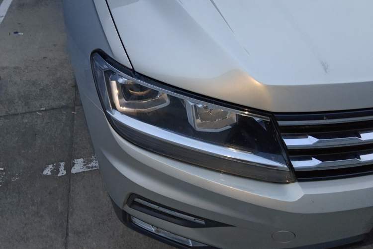 Used Volkswagen Tiguan L 2021 330TSI Automatic Two-Wheel Drive Smart Edition Right Front Headlight