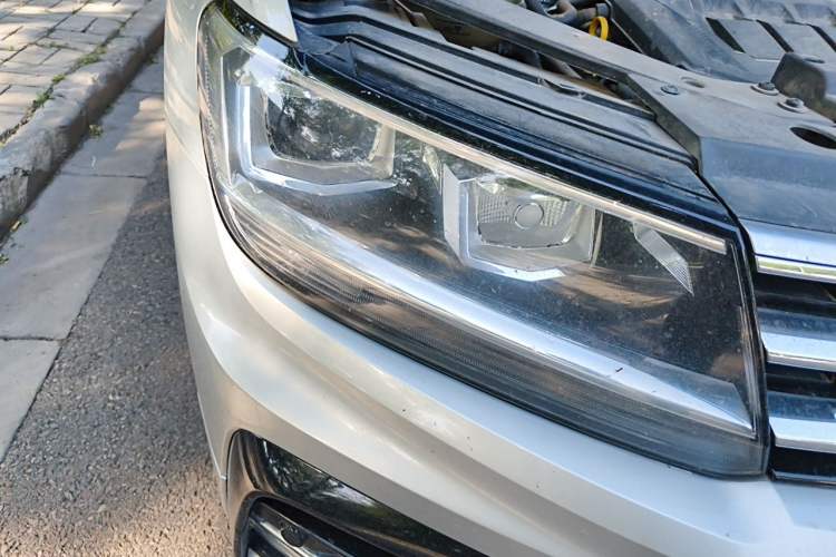 Used Volkswagen Tiguan L 2021 330TSI Automatic Two-Wheel Drive R-Line Enhanced Edition Right Front Headlight