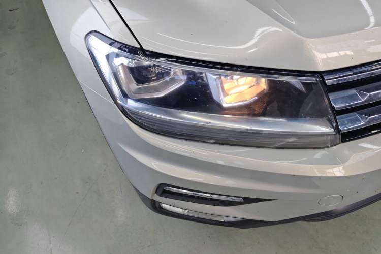 Used Volkswagen Tiguan L 2021 330TSI Automatic Two-Wheel Drive Smart Edition Right Front Headlight