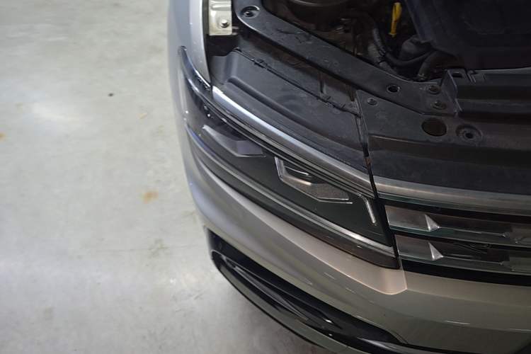 Used Volkswagen Tiguan L 2021 330TSI Automatic Two-Wheel Drive R-Line Enhanced Edition Right Front Headlight