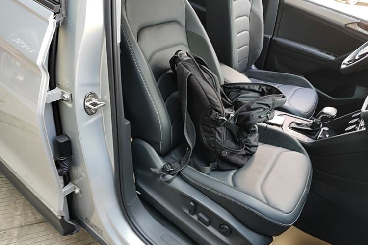 Used Volkswagen Tiguan L 2021 330TSI Automatic Two-Wheel Drive Smart Edition Right Front Seat