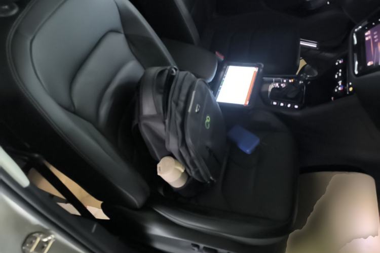 Used Volkswagen Tiguan L 2021 330TSI Automatic Two-Wheel Drive R-Line Enhanced Edition Right Front Seat