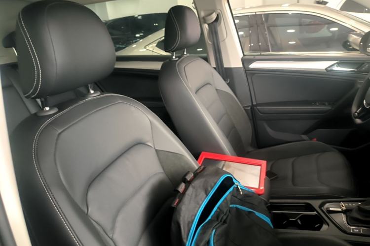 Used Volkswagen Tiguan L 2021 330TSI Automatic Two-Wheel Drive Smart Edition Right Front Seat