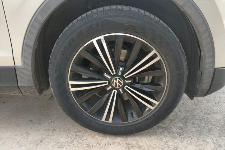 Used Volkswagen Tiguan L 2021 280TSI Automatic Two-Wheel Drive Smart Edition Right Front Wheel Hub