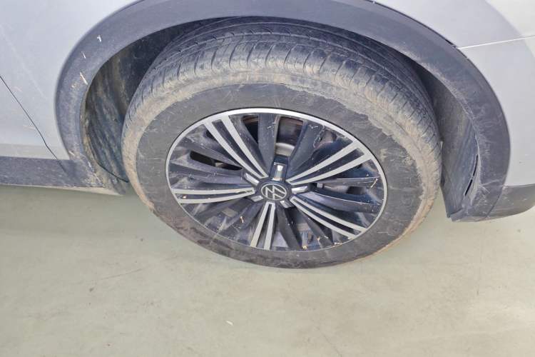 Used Volkswagen Tiguan L 2021 330TSI Automatic Two-Wheel Drive Smart Edition Right Front Wheel Hub