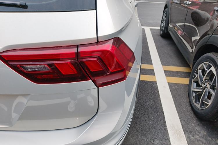 Used Volkswagen Tiguan L 2021 330TSI Automatic Two-Wheel Drive R-Line Enhanced Edition Right Rear Taillight