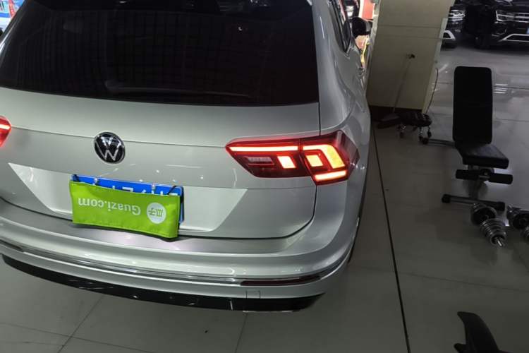 Used Volkswagen Tiguan L 2021 330TSI Automatic Two-Wheel Drive R-Line Enhanced Edition Right Rear Taillight