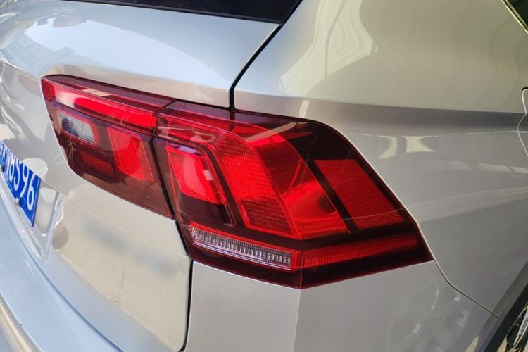 Used Volkswagen Tiguan L 2021 330TSI Automatic Two-Wheel Drive R-Line Enhanced Edition Right Rear Taillight