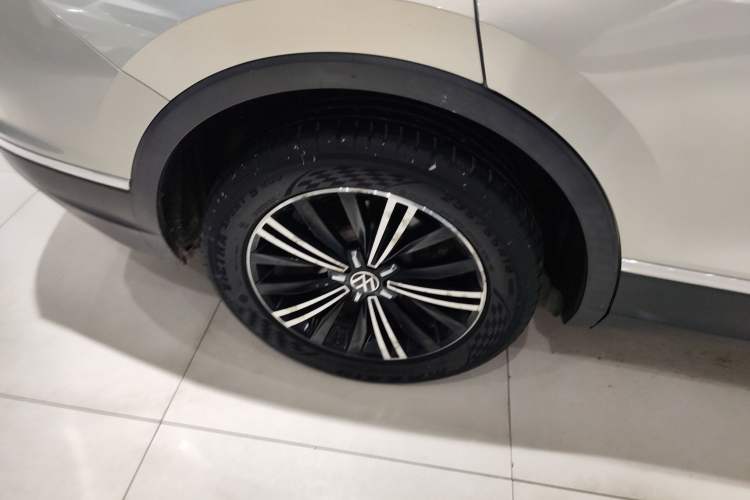 Used Volkswagen Tiguan L 2021 330TSI Automatic Two-Wheel Drive Smart Edition Right Rear Wheel Hub
