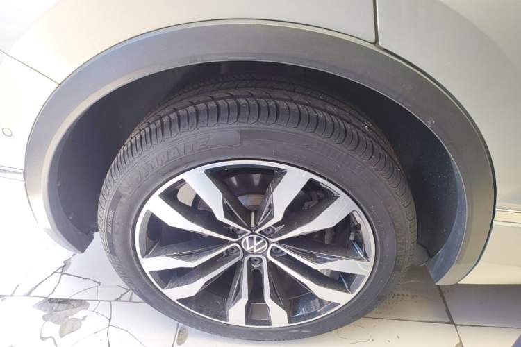 Used Volkswagen Tiguan L 2021 330TSI Automatic Two-Wheel Drive R-Line Enhanced Edition Right Rear Wheel Hub
