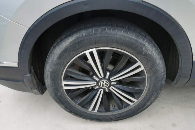 Used Volkswagen Tiguan L 2021 330TSI Automatic Two-Wheel Drive Smart Edition Right Rear Wheel Hub